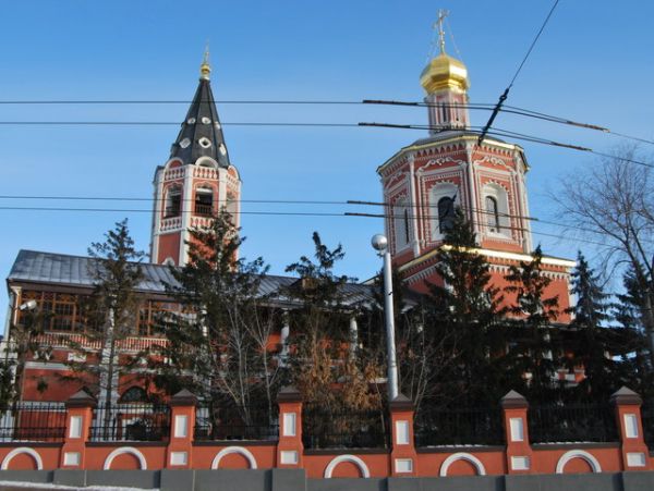 Часовня на театральной площади Саратов